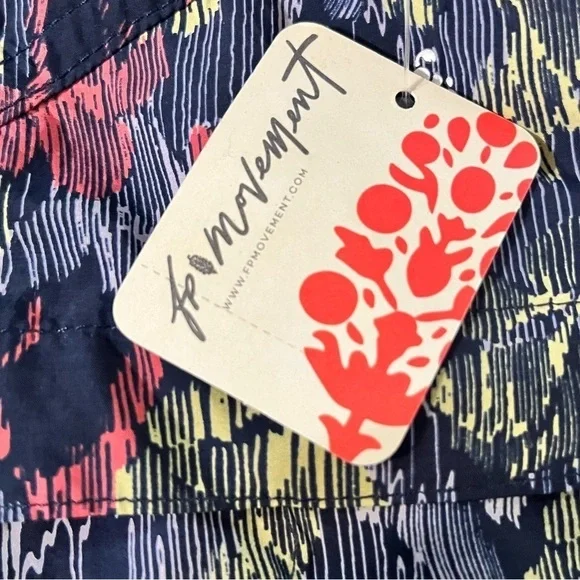 FP Movement by Free People Hooded Vest and Shorts Outfit, Size Small - Picture 11 of 15